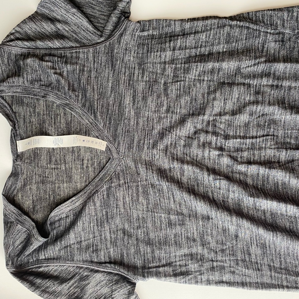 Lululemon Gray TShirt - Picture 4 of 7